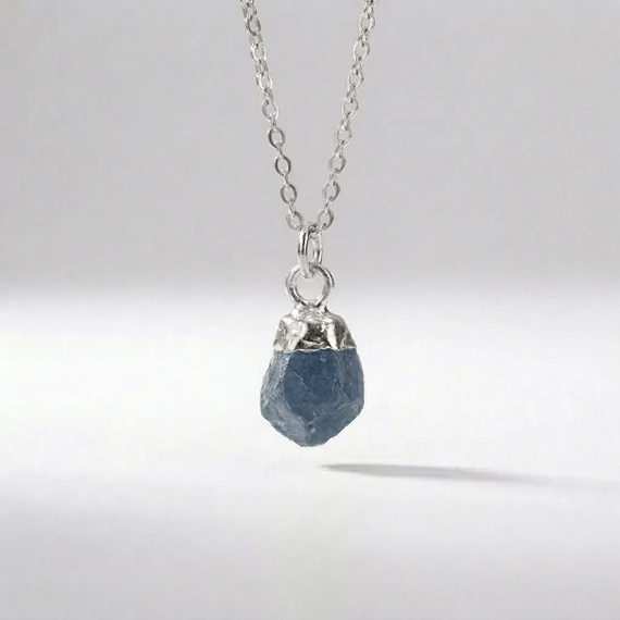 Raw Gems rubin nyaklánc